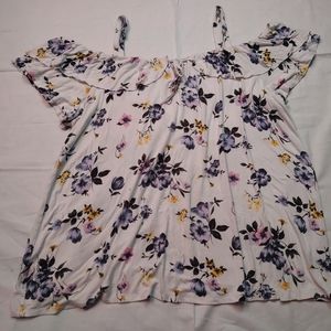 Torrid Shirt Women's 2 Floral Super Soft Knit Cold Shoulder Short Sleeve Tee
